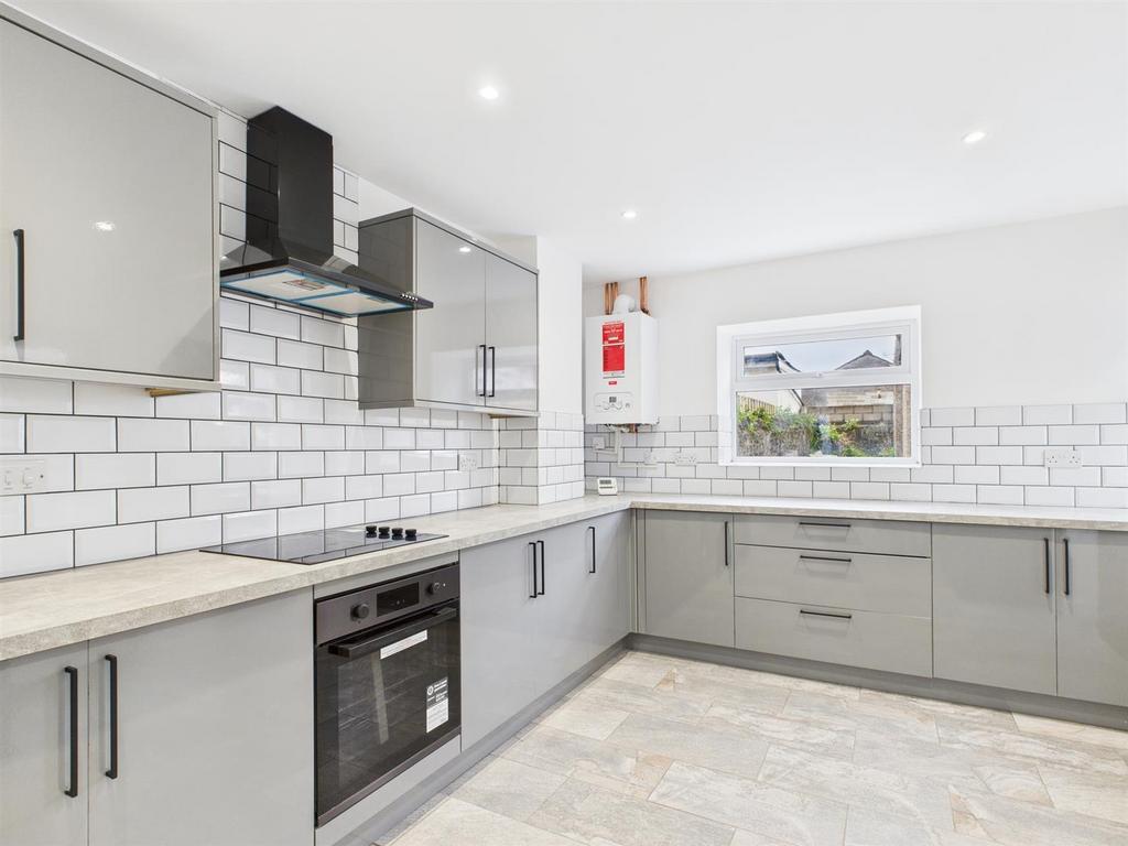 CAM02295 G0-PR0192-STILL005.jpg