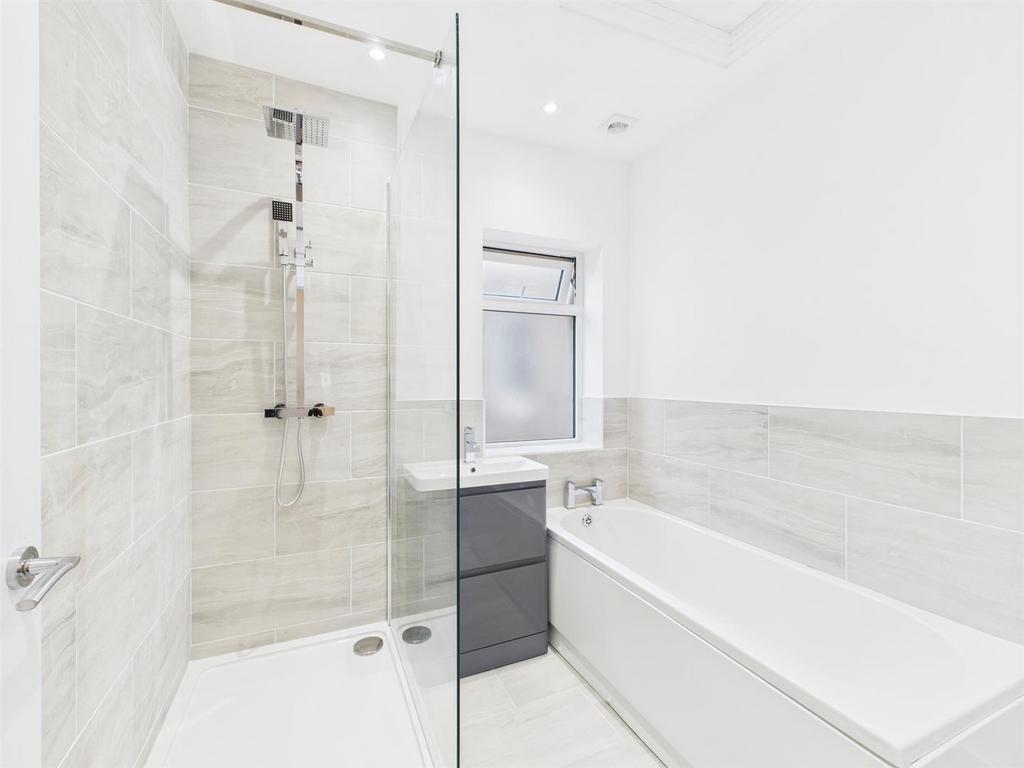 CAM02295 G0-PR0192-STILL012.jpg