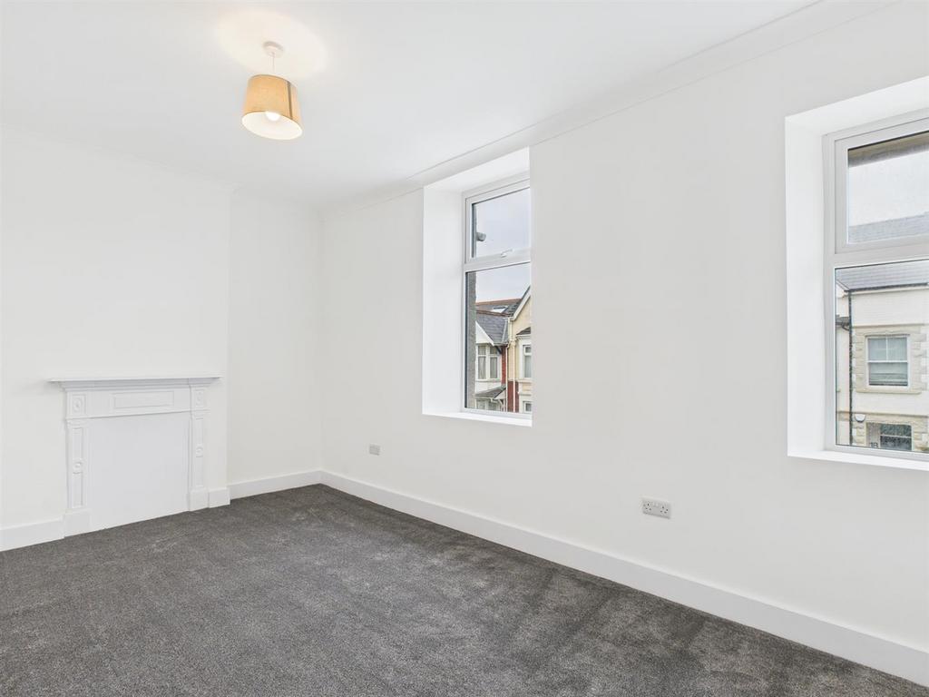 CAM02295 G0-PR0192-STILL008.jpg