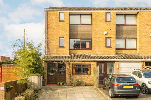 10 Cranbrook Road, London, SW19 4HD