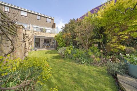 10 Cranbrook Road, London, SW19 4HD