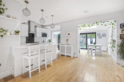 29 Manor Way, Banstead, SM7 3PN