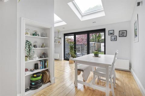 29 Manor Way, Banstead, SM7 3PN