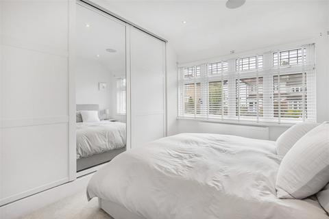 29 Manor Way, Banstead, SM7 3PN