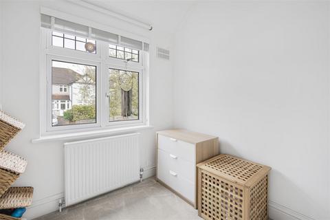 29 Manor Way, Banstead, SM7 3PN