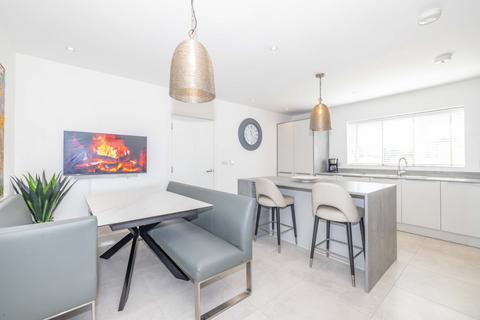 3 bedroom detached house for sale, Kings Close, Shadoxhurst, TN26
