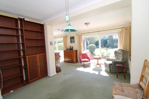 18 Barnet Drive, Bromley, BR2 8PQ