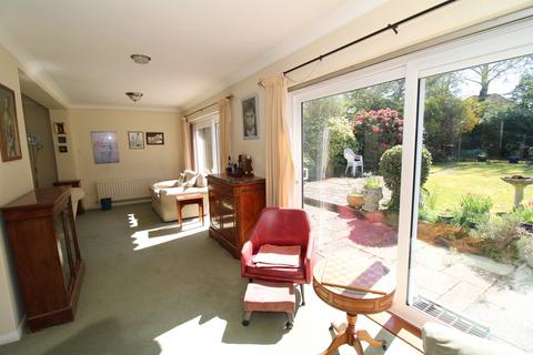 18 Barnet Drive, Bromley, BR2 8PQ