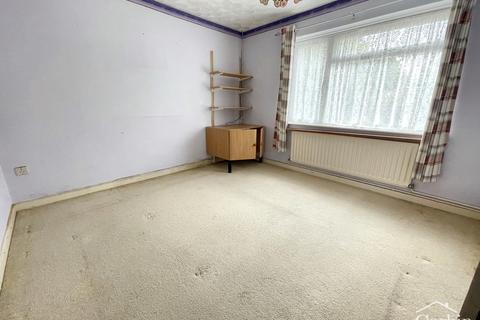 12 Fernheath Close, Bournemouth, BH11 8SL