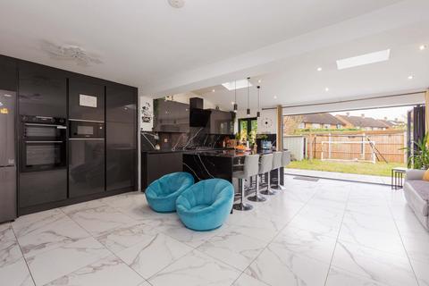 441 Trelawney Avenue, Langley, Slough, SL3 7TT