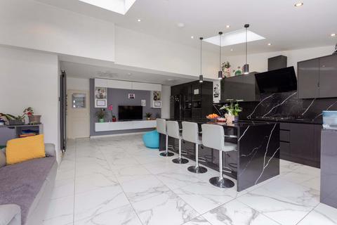 441 Trelawney Avenue, Langley, Slough, SL3 7TT