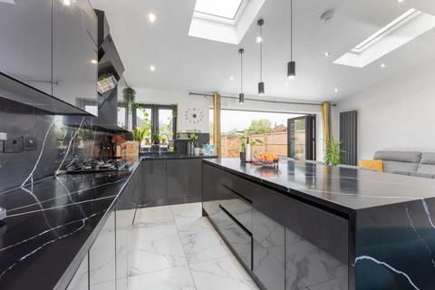 441 Trelawney Avenue, Langley, Slough, SL3 7TT