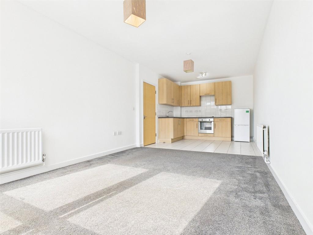 Lounge &amp; Kitchen