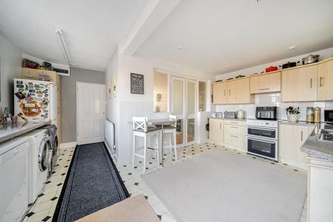 3 bedroom semi-detached house for sale, Springfield Oval, Witney, Oxfordshire