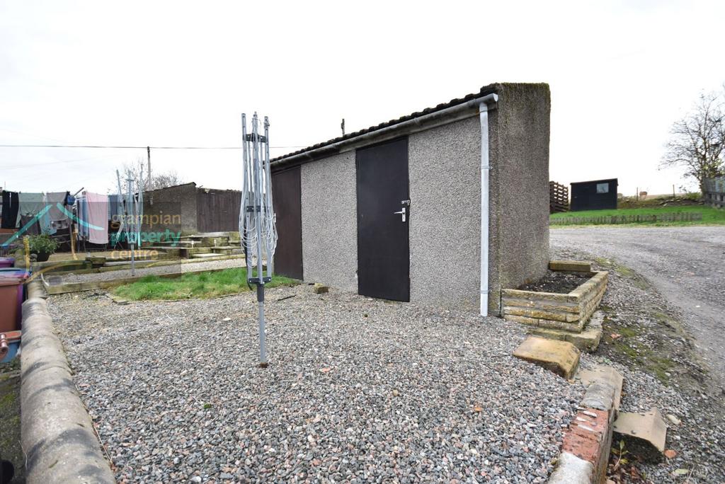 Sheds .JPG