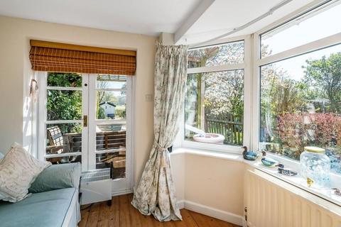 3, Bagley Cottages Ironsbottom, Sidlow, Reigate, RH2 8PT