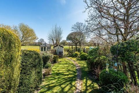 3, Bagley Cottages Ironsbottom, Sidlow, Reigate, RH2 8PT