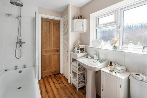 3, Bagley Cottages Ironsbottom, Sidlow, Reigate, RH2 8PT
