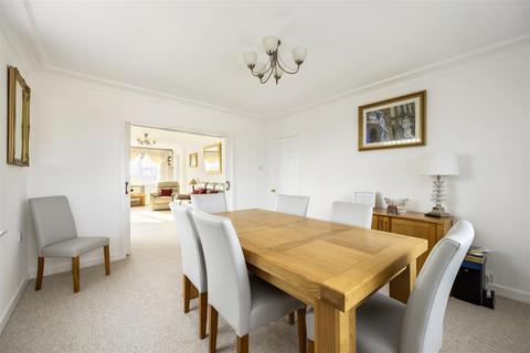 3 bedroom apartment for sale, Grand Avenue, Worthing