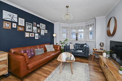 12/12 Springfield Street, Edinburgh, EH6 5EF