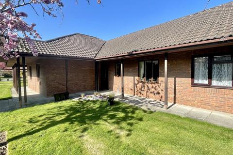 2 bedroom bungalow for sale, Meadowbrook Court, Twmpath Lane, Gobowen, Oswestry, SY10