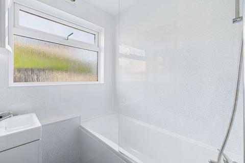 32 Ashwood Close, Worthing, BN11 2AF