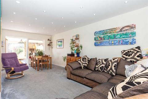 4 bedroom semi-detached house for sale, Tyne Close, Worthing