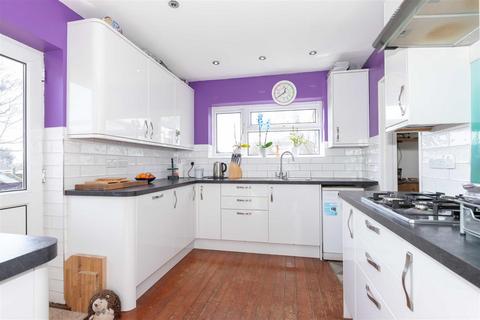 4 bedroom semi-detached house for sale, Tyne Close, Worthing