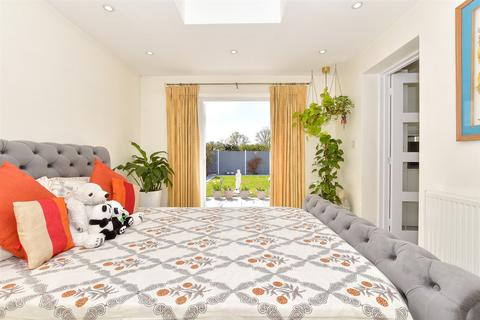 3 bedroom detached house for sale, Whistler Road, Tonbridge, Kent