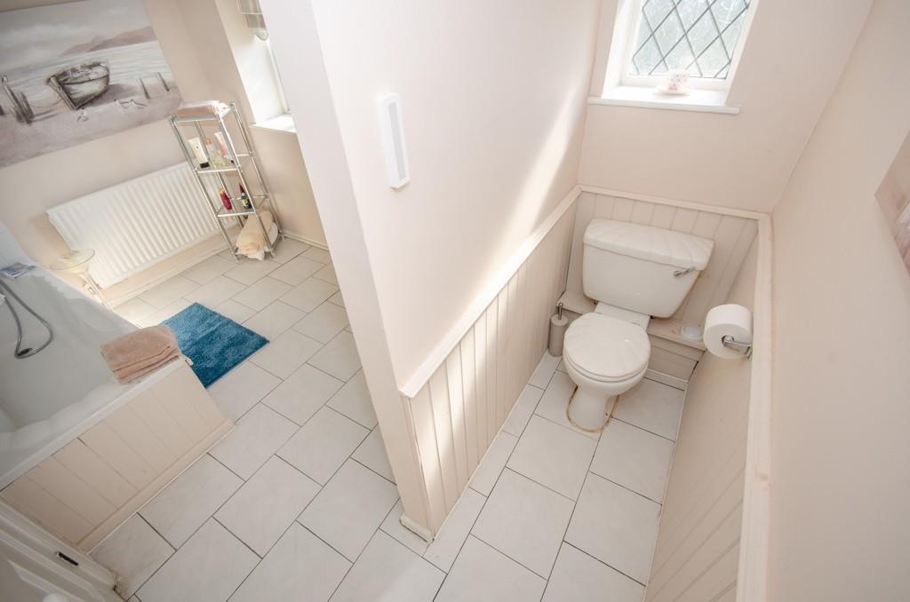 Bathroom two pic 2.jpg