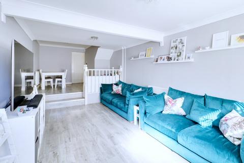 23 High Street, Aveley, South Ockendon, RM15 4BE