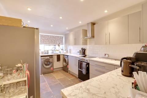 23 High Street, Aveley, South Ockendon, RM15 4BE