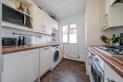 2 Park Close, Kingston Upon Thames, KT2 6DW