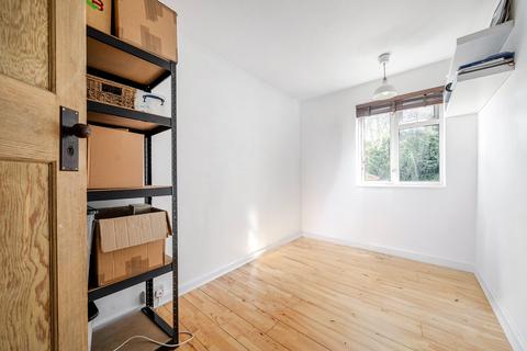 2 Park Close, Kingston Upon Thames, KT2 6DW