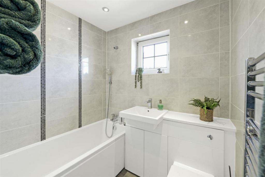 27 Epsom18.jpg