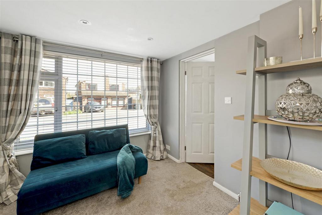 27 Epsom12.jpg