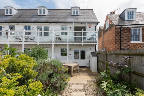 4 bedroom end of terrace house for sale, Island Wall, Whitstable