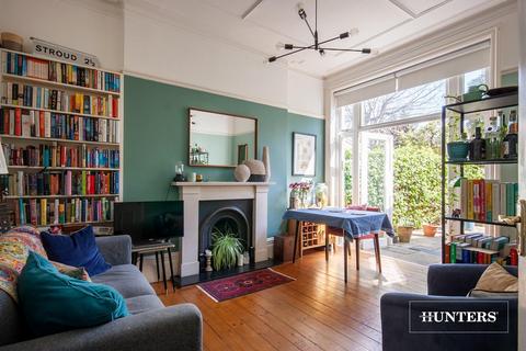 2 bedroom apartment for sale, Chichele Road, London, NW2