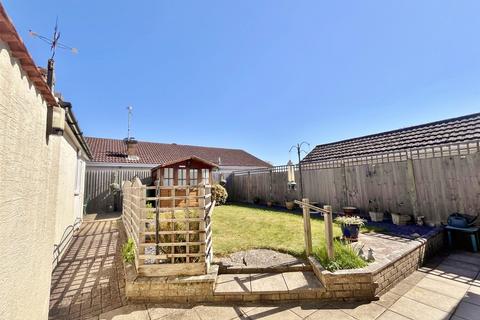 7 Brook Drive, Verwood, BH31 6DH