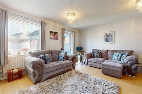 1 Ealing Chase, Monkston, Milton Keynes, MK10 9EY