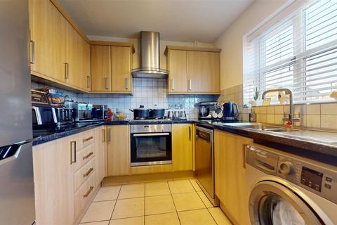 1 Ealing Chase, Monkston, Milton Keynes, MK10 9EY