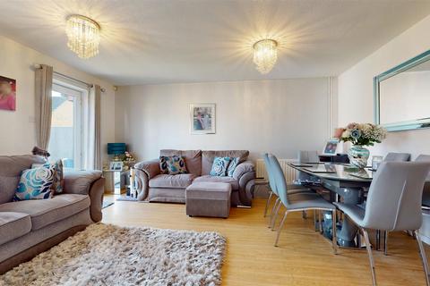 1 Ealing Chase, Monkston, Milton Keynes, MK10 9EY