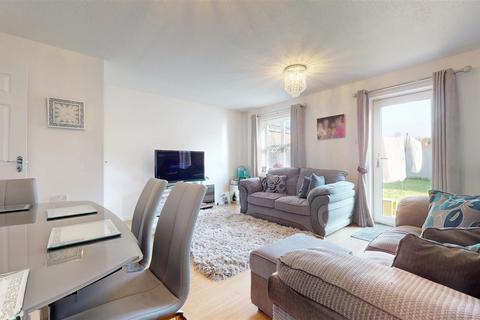 1 Ealing Chase, Monkston, Milton Keynes, MK10 9EY