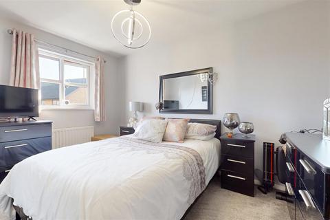 1 Ealing Chase, Monkston, Milton Keynes, MK10 9EY