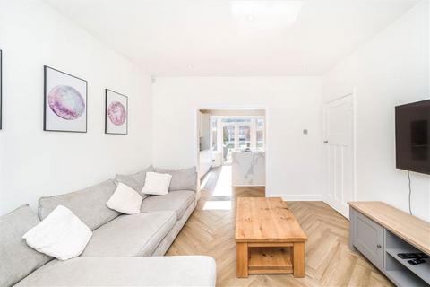3 bedroom house for sale, Moordown, London SE18