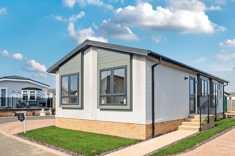 2 bedroom park home for sale, New Lane, Lymington SO41