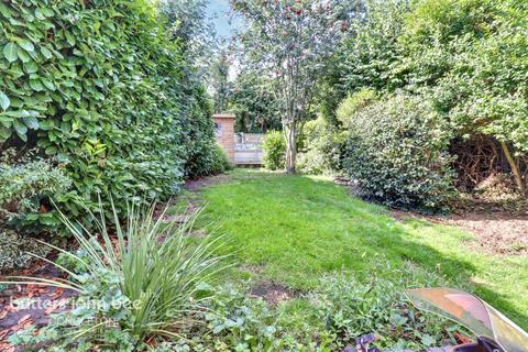 39 Crescent Road, Congleton, CW12 4BG