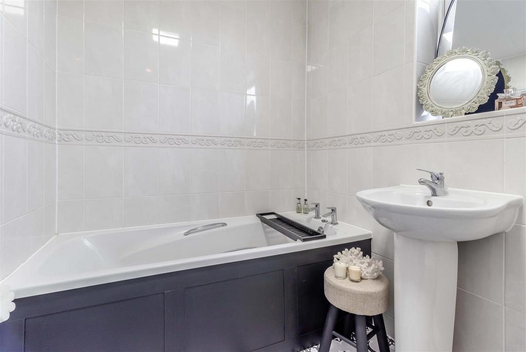 8643328-interior30.jpg