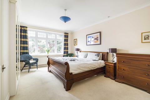 14 Rafford Way, Bromley, BR1 3EW
