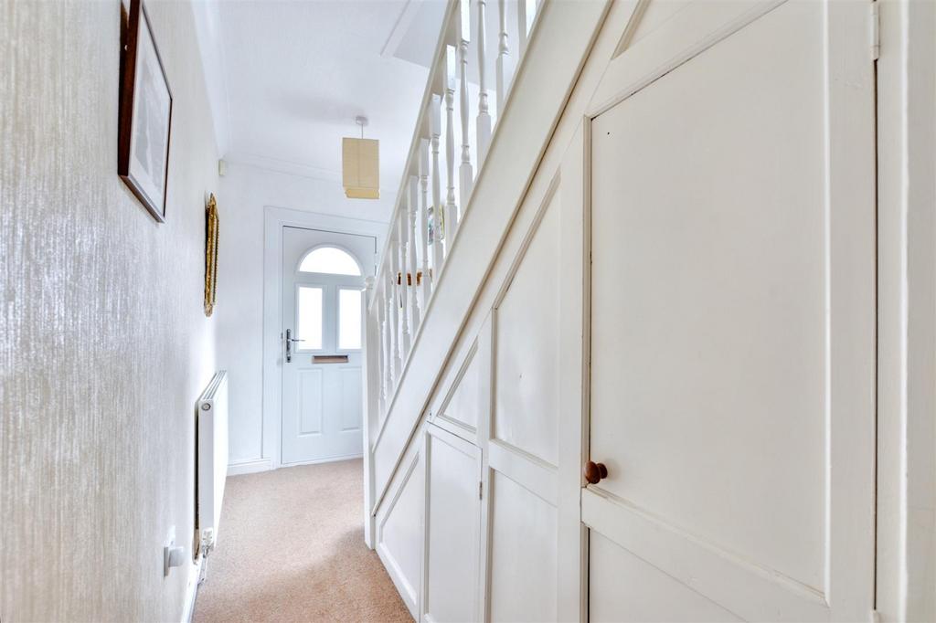 Hallway 2.jpeg